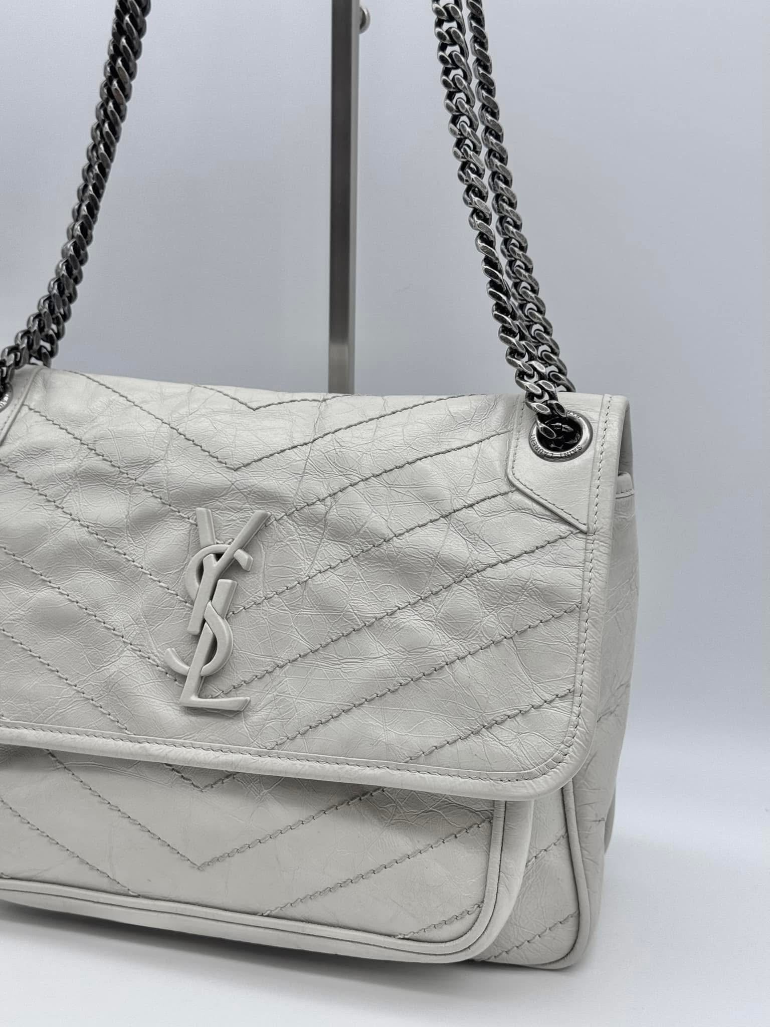 Saint Laurent Medium Niki Chain Bag in Blanc Vintage - White