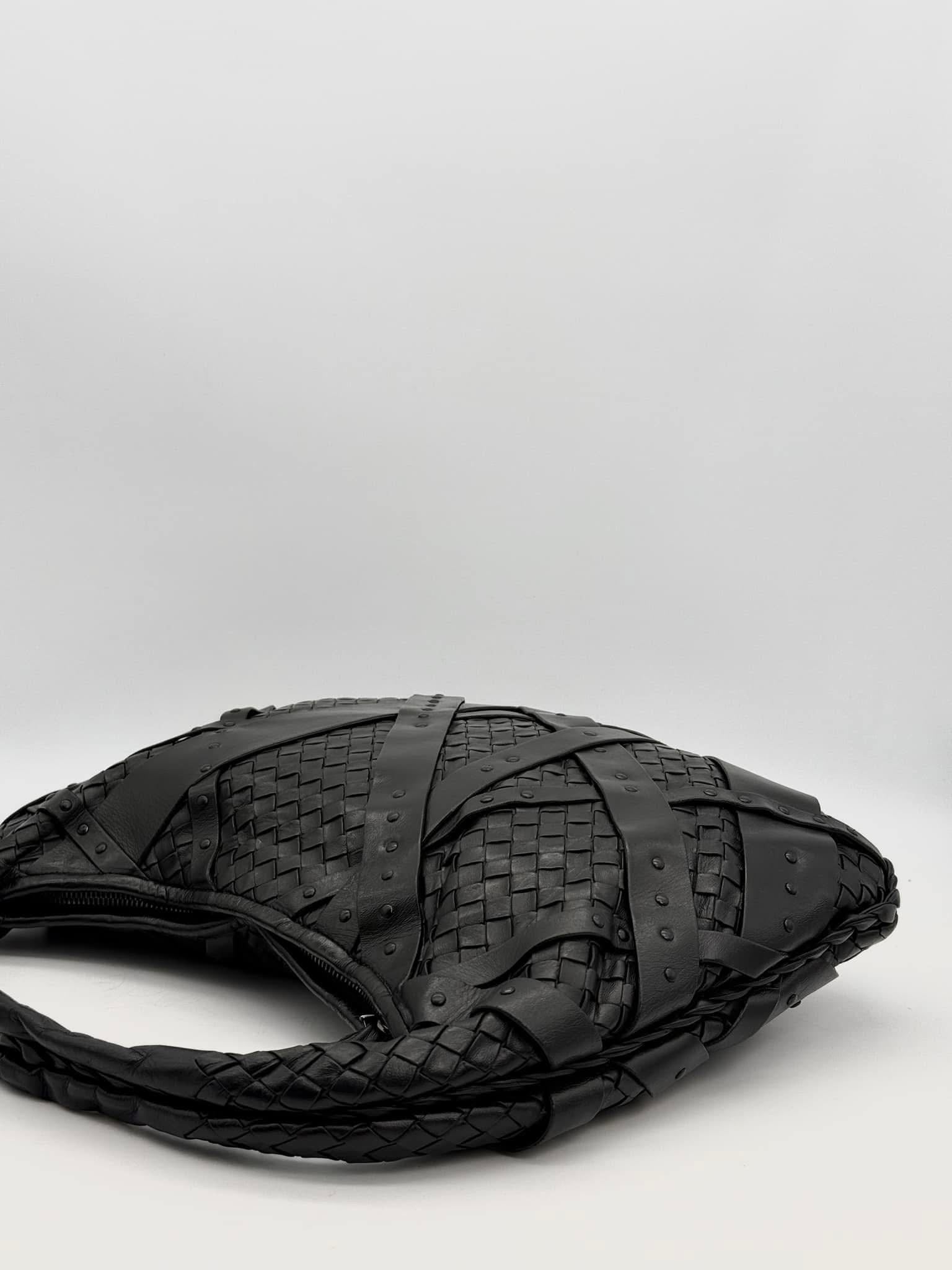 Bottega Veneta Shoulder Bag Intrecciato Leather Black