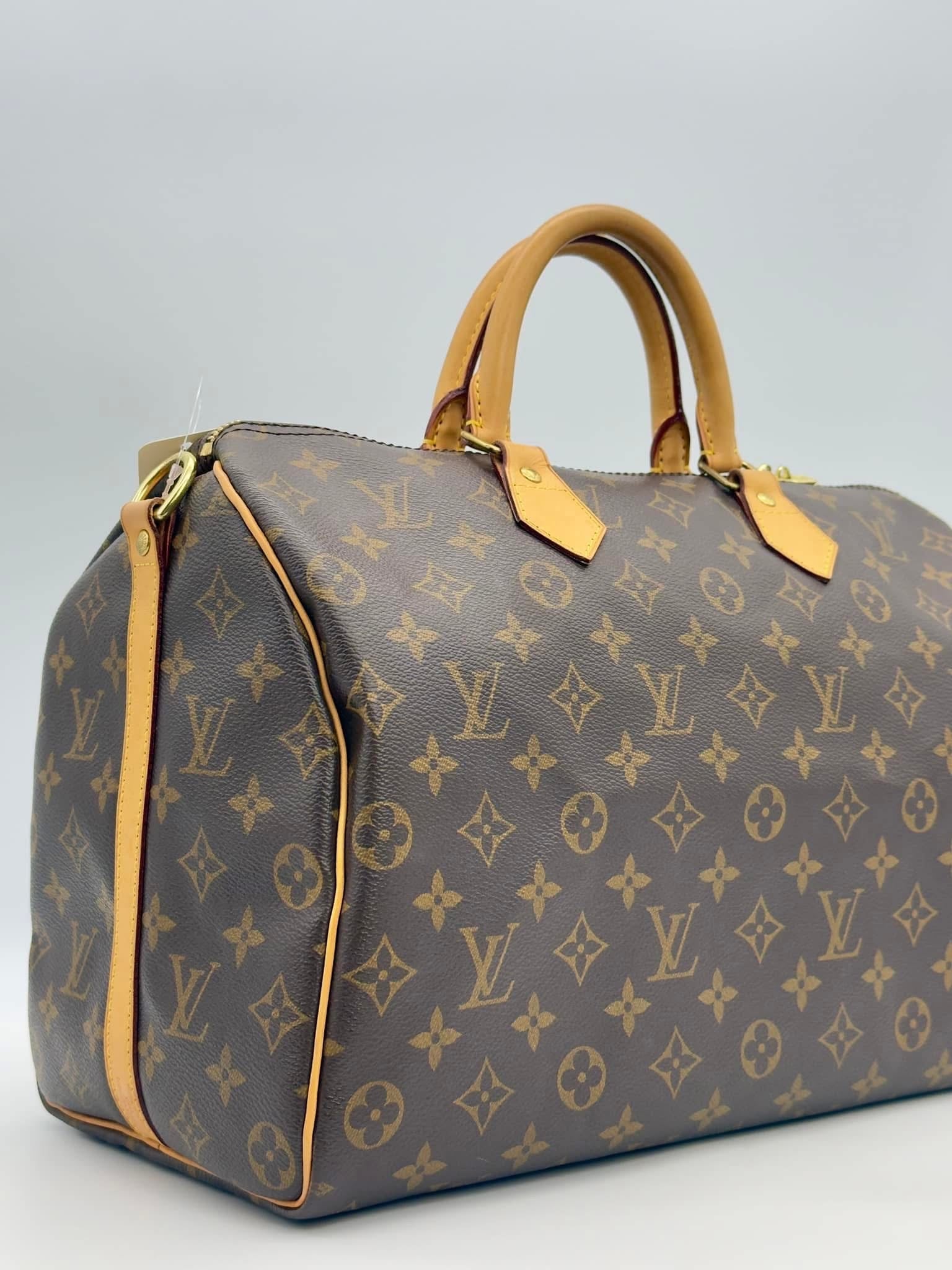 Louis Vuitton Vintage Monogram Speedy 35 Handbag