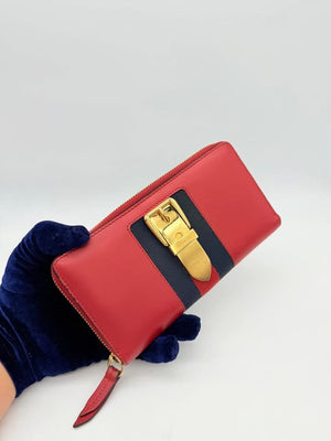 Gucci Leather Sylvie Zip Around Wallet