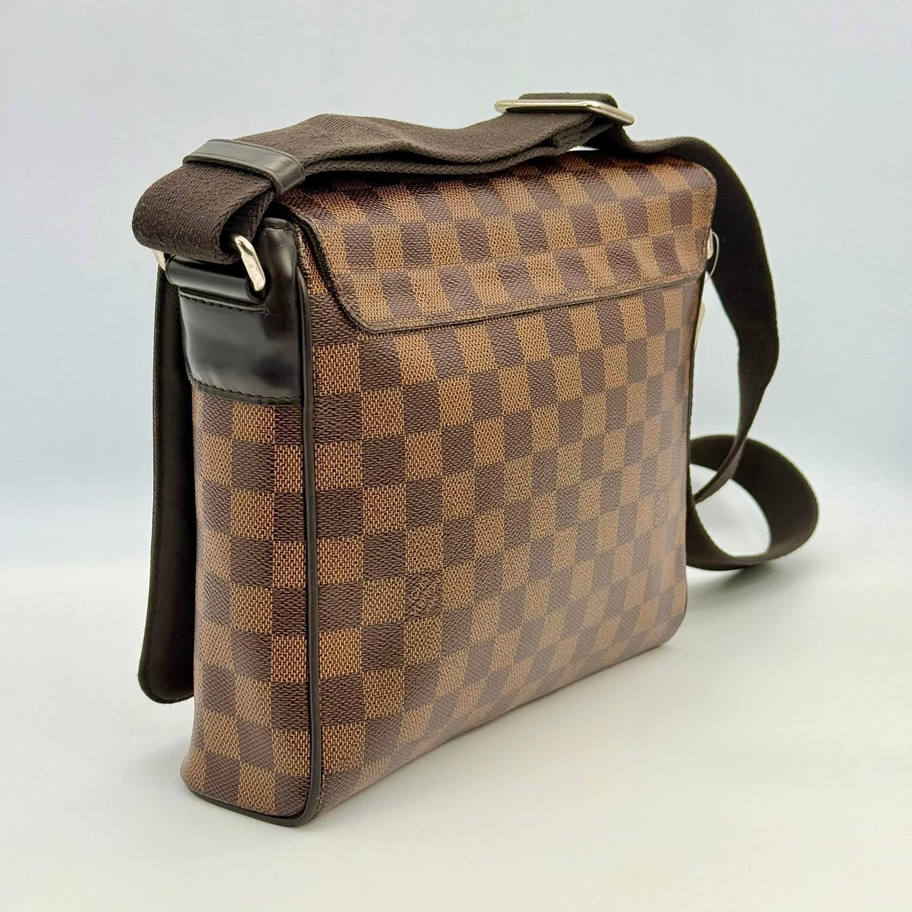 Louis Vuitton Damier District PM Messenger Bag