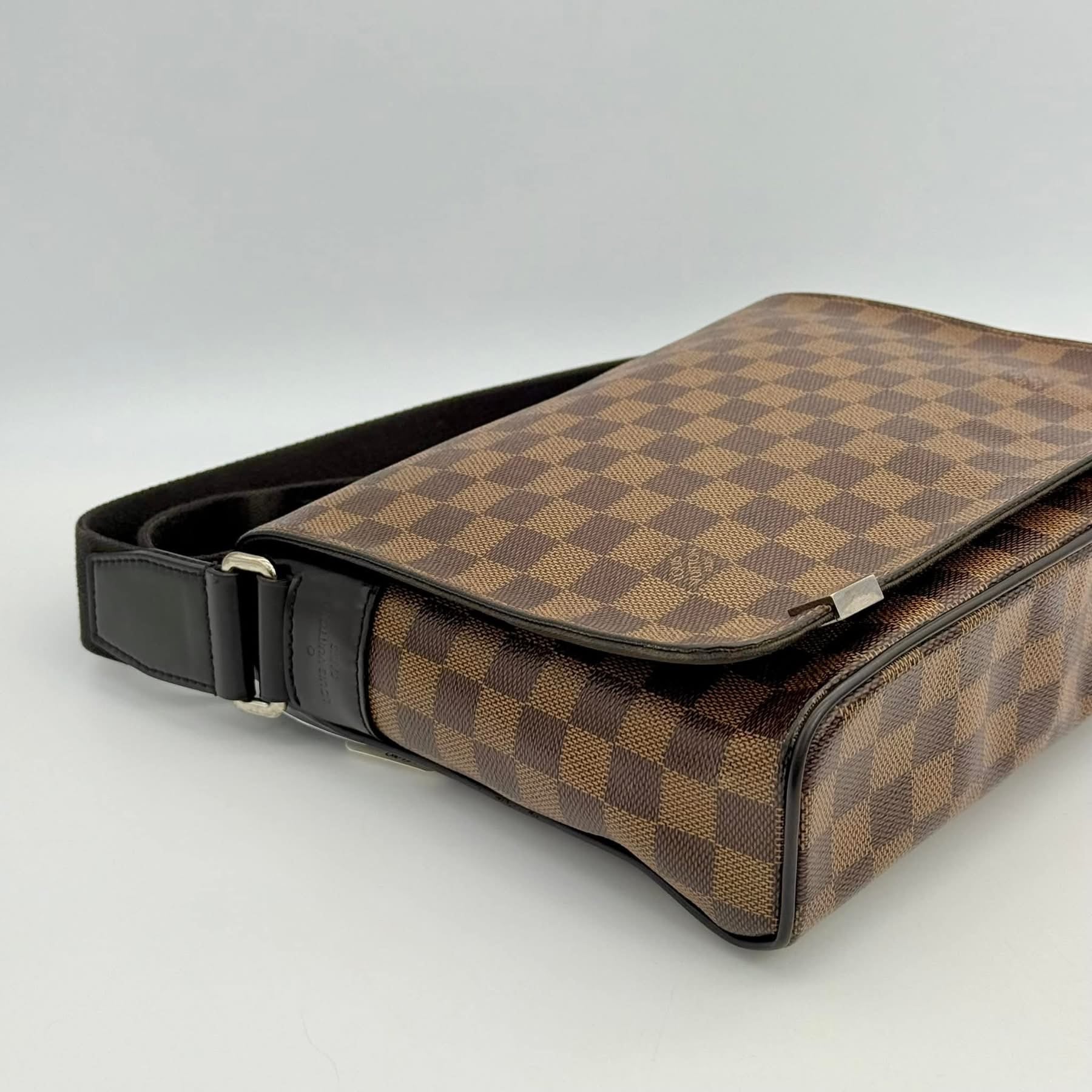 Louis Vuitton Damier District PM Messenger Bag